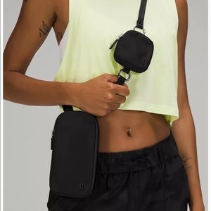 Lululemon module phone crossbody bag in grey never worn